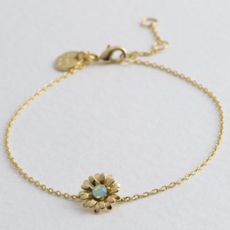 crystal daisy charm bracelet in gold o21a5812 900x900