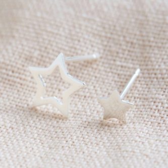 mismatched star stud earrings in silver o21a9389 900x900